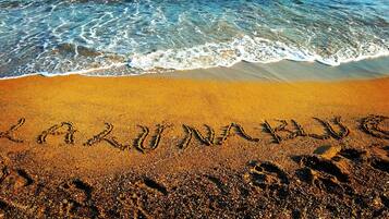 Una spiaggia nelle vicinanze