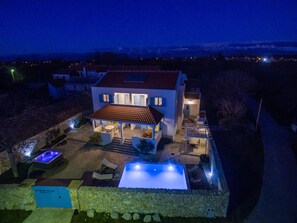 Exterior - Wellness & spa Villa Spirini Dvori - heated seasonal pool, sauna, hot tub (Nin)