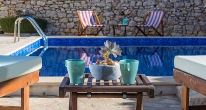 Wellness & spa Villa Spirini Dvori - heated seasonal pool, sauna, hot tub