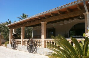 Terrace/patio - !OFFER ! GREAT HOUSE WITH POOL AND NEAR BEACH (Cala murada)