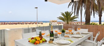 Blue Ocean by VillaGranCanaria