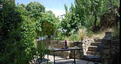 Luxury apartment with private garden in Montefioralle near Greve in Chianti