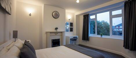 4 camere, ferro/asse da stiro, Wi-Fi gratuito