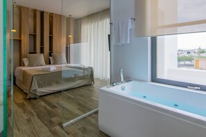 4 Schlafzimmer, Bügeleisen/Bügelbrett, WLAN, Bettwäsche