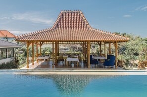Outdoor pool - Canggu Villa & Cooking Retreat (Tibubeneng)