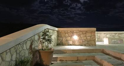 Al Vicoletto -Typical apartment in the historic center located on the ground floor