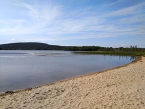 Beach - Traditional Ski Cabin in lovely forest setting in Äkäslompolo, Ylläs (Kolari)