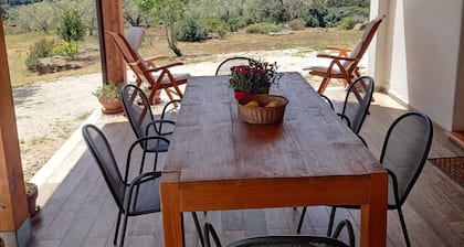 Sa Carruba - tyypillinen maaseutu, jota ympäröi vehreys panoraamanäköalalla