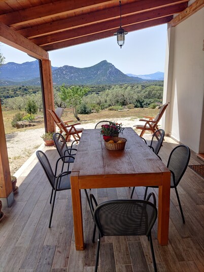 Sa Carruba - Typical rural house surrounded by greenery with panoramic views