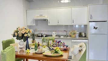 Fridge, microwave, coffee/tea maker, toaster