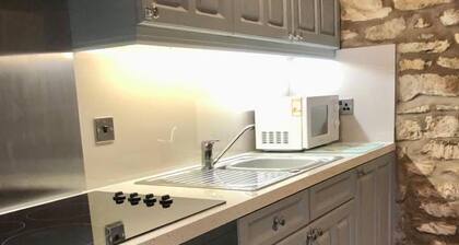 Ryedale Cottage - single storey cottage with stunning views of the Howardian Hills, Helmsley