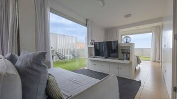 1 slaapkamer, een strijkplank/strijkijzer, reisbedje, wifi