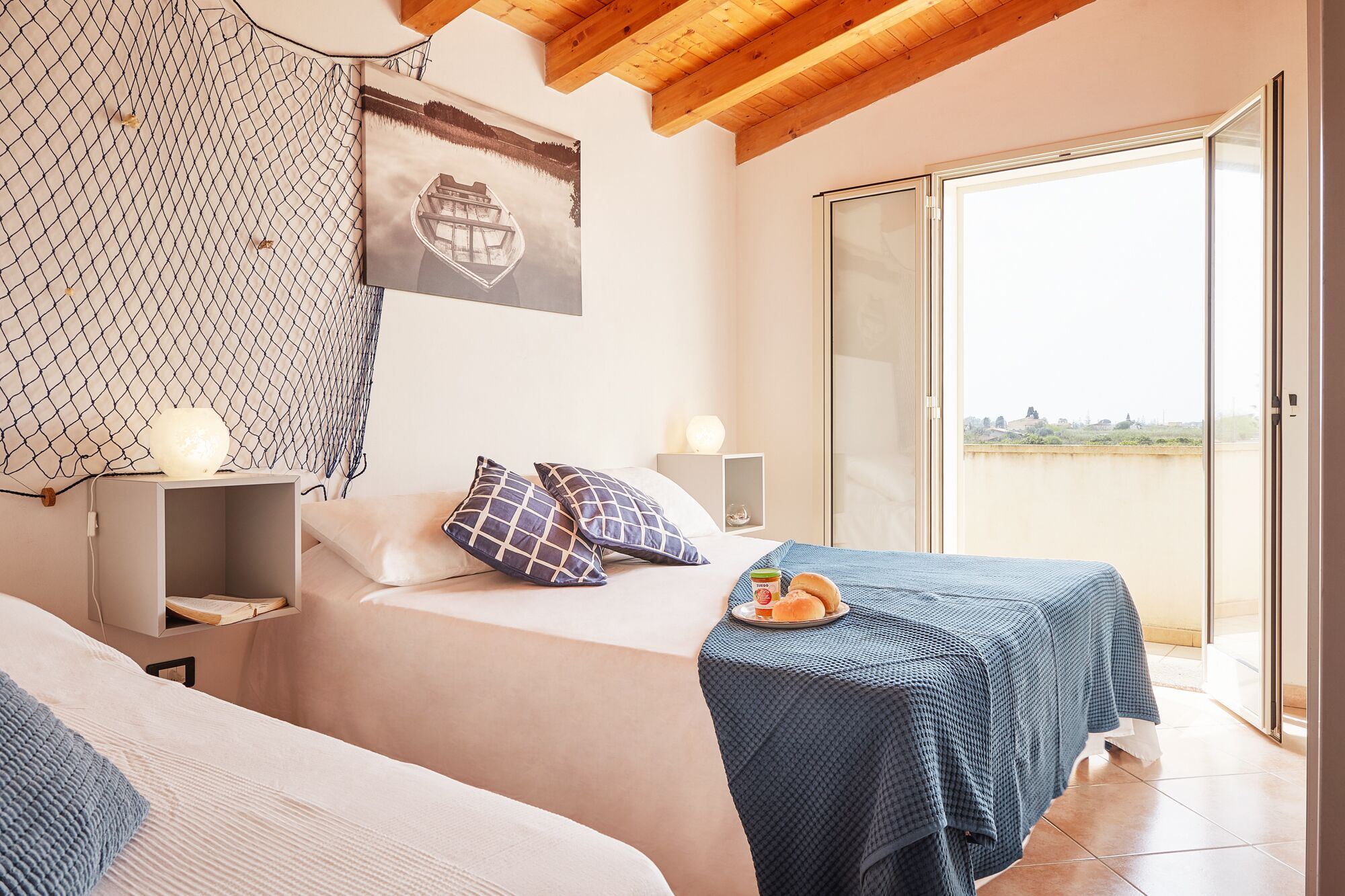 4 soverom, skrivebord, strykejern/-brett og wi-fi (inkludert)