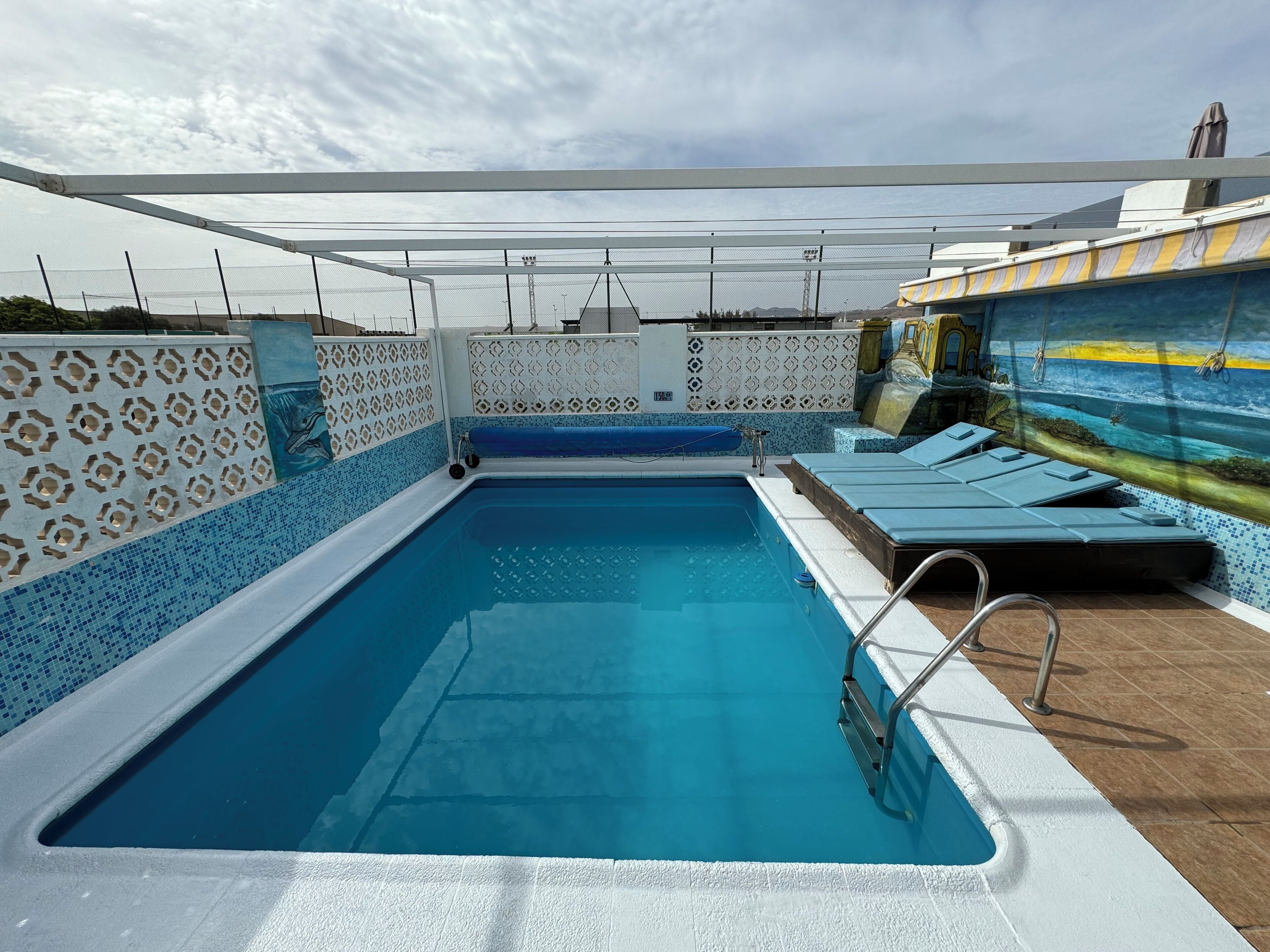 Piscina all'aperto, una piscina riscaldata