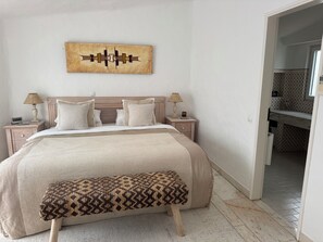 2 bedrooms, in-room safe, iron/ironing board, travel cot