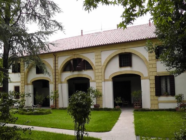 Esterni