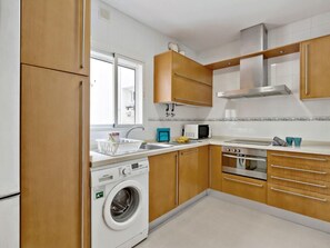 Fridge, microwave, oven, coffee/tea maker