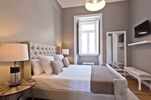 3 habitaciones, escritorio, tabla de planchar con plancha y wifi 