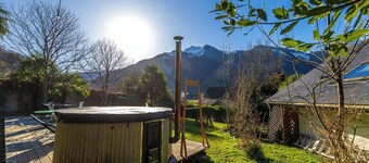 Cottage decorazione pulito vista sulle montagne della valle Ossau nel parco