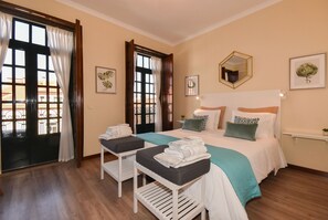 1 slaapkamer, een strijkplank/strijkijzer, wifi, beddengoed