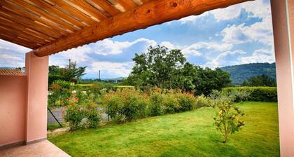 Maison d'architecte avec vue Panoramique sur le Lubéron et la Ste Victoire