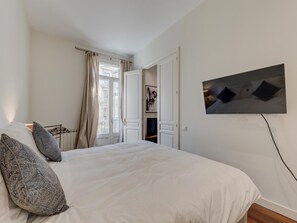3 dormitorios, tabla de planchar con plancha, Internet y ropa de cama