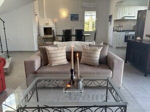 Téléviseur, foyer, lecteur de DVD