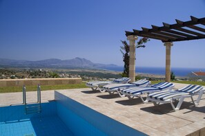 Pool - 🌅 Villa Avouri Kalathos – Peace, Views & Private Pool near Lindos (Kalathos)
