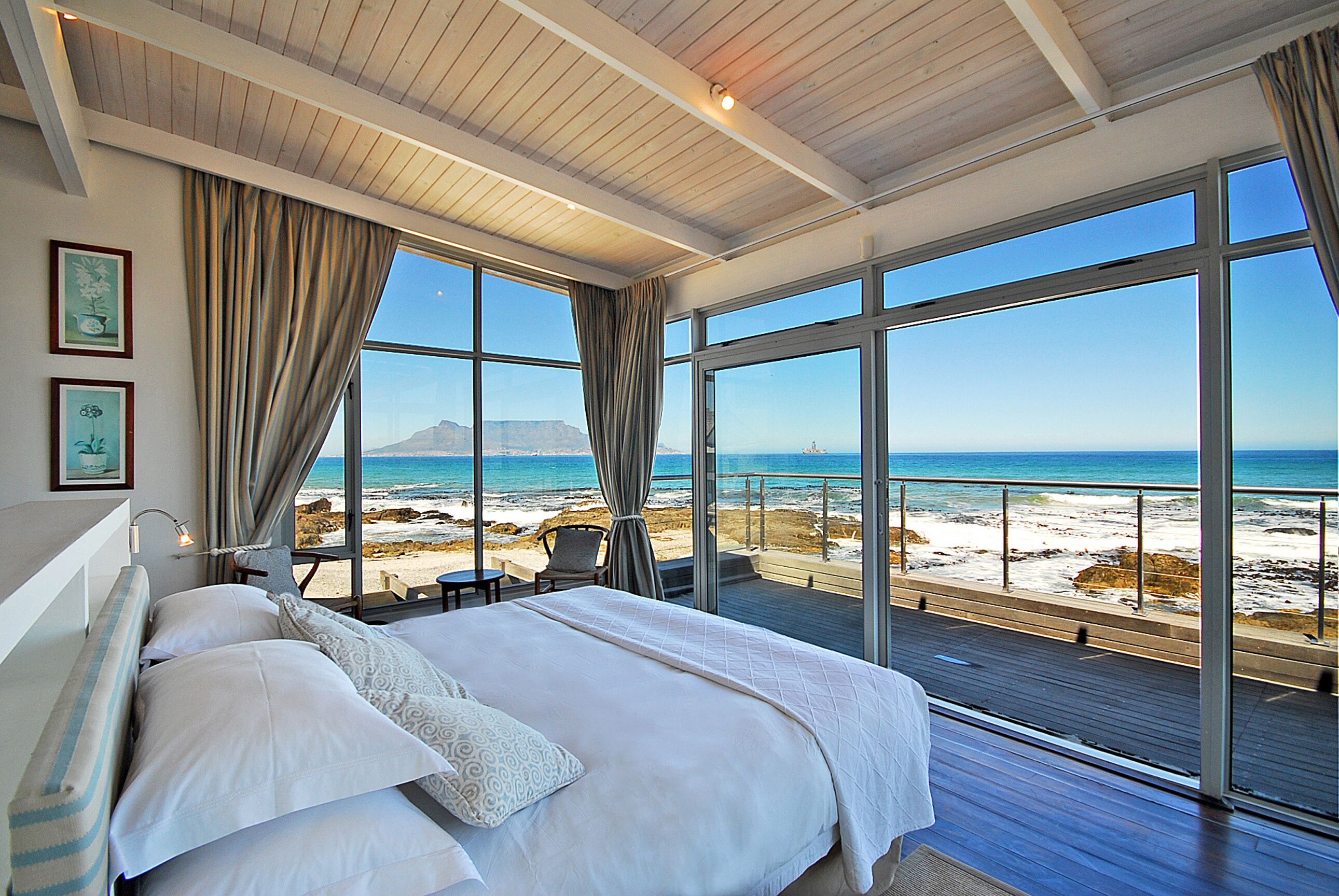 7 bedrooms, in-room safe, desk, iron/ironing board