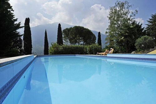 Villa Isella - Mansarda, Carlazzo, Italy