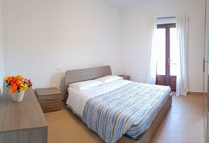 1 bedroom, iron/ironing board, free WiFi