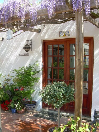 River Ebro Holidays Casa Siempre B&B with Private Swimming Pool Near Tortosa.