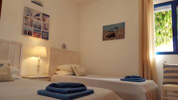 3 Schlafzimmer, Zimmersafe, Bügeleisen/Bügelbrett, Reisekinderbett