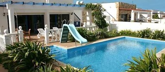 Luxury Villa - Private Heated Pool - Wi-Fi- 25 metres to Beach - CASA ELENA