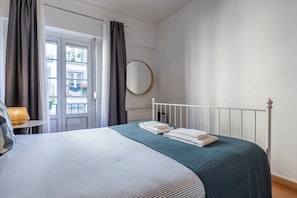 1 chambre, fer et planche à repasser, lit parapluie, Wi-Fi