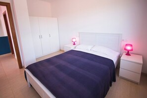 6 bedrooms, iron/ironing board, free WiFi - Fun and Frolic in Lloret del Mar 3.5km to beach! (Lloret de Mar)