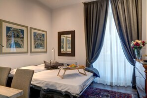 1 habitación, escritorio, tabla de planchar con plancha y wifi gratis 