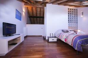 3 camere, ferro/asse da stiro, Wi-Fi (a pagamento), lenzuola