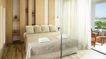 4 bedrooms, iron/ironing board, WiFi (free), bed sheets