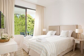 4 bedrooms, iron/ironing board, free WiFi, bed sheets - New VILLA STATHIS, 150 m from Sandy Beach (Chania)