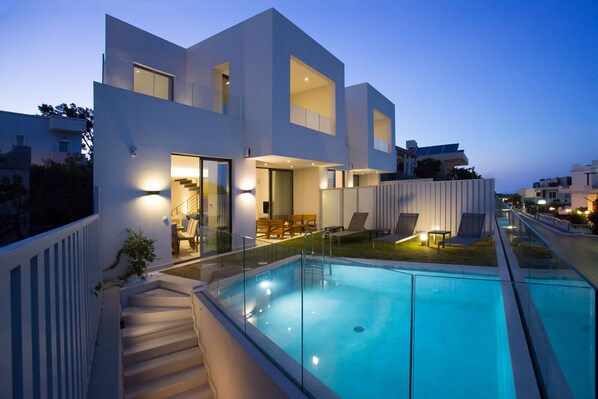 Pool - New VILLA STATHIS, 150 m from Sandy Beach (Chania)