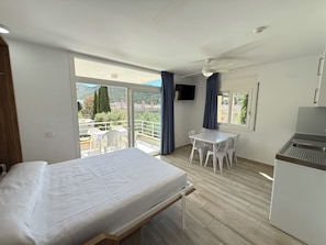 1 bedroom, free WiFi, bed sheets