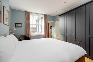 1 bedroom, bed sheets