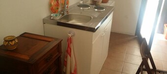 A Kasuzza. (Pantelleria)