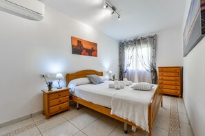 3 bedrooms, iron/ironing board, free WiFi, bed sheets