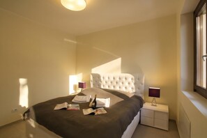 1 slaapkamer, een strijkplank/strijkijzer, gratis wifi, beddengoed