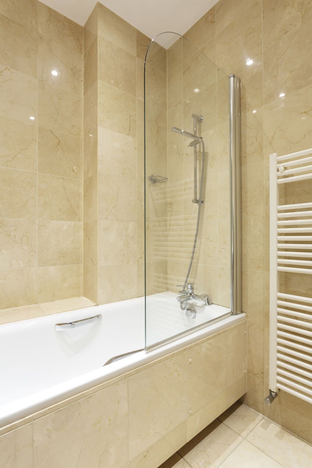 Bathtub, hair dryer, towels