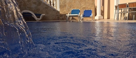Udendørs pool, opvarmet pool