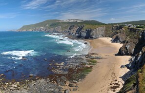Beach nearby, sun loungers - Perfectly located summer cottage, just a stone's throw from 5 pristine beaches! (Ortigueira)