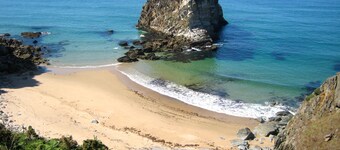 Perfectly located summer cottage, just a stone's throw from 5 pristine beaches!